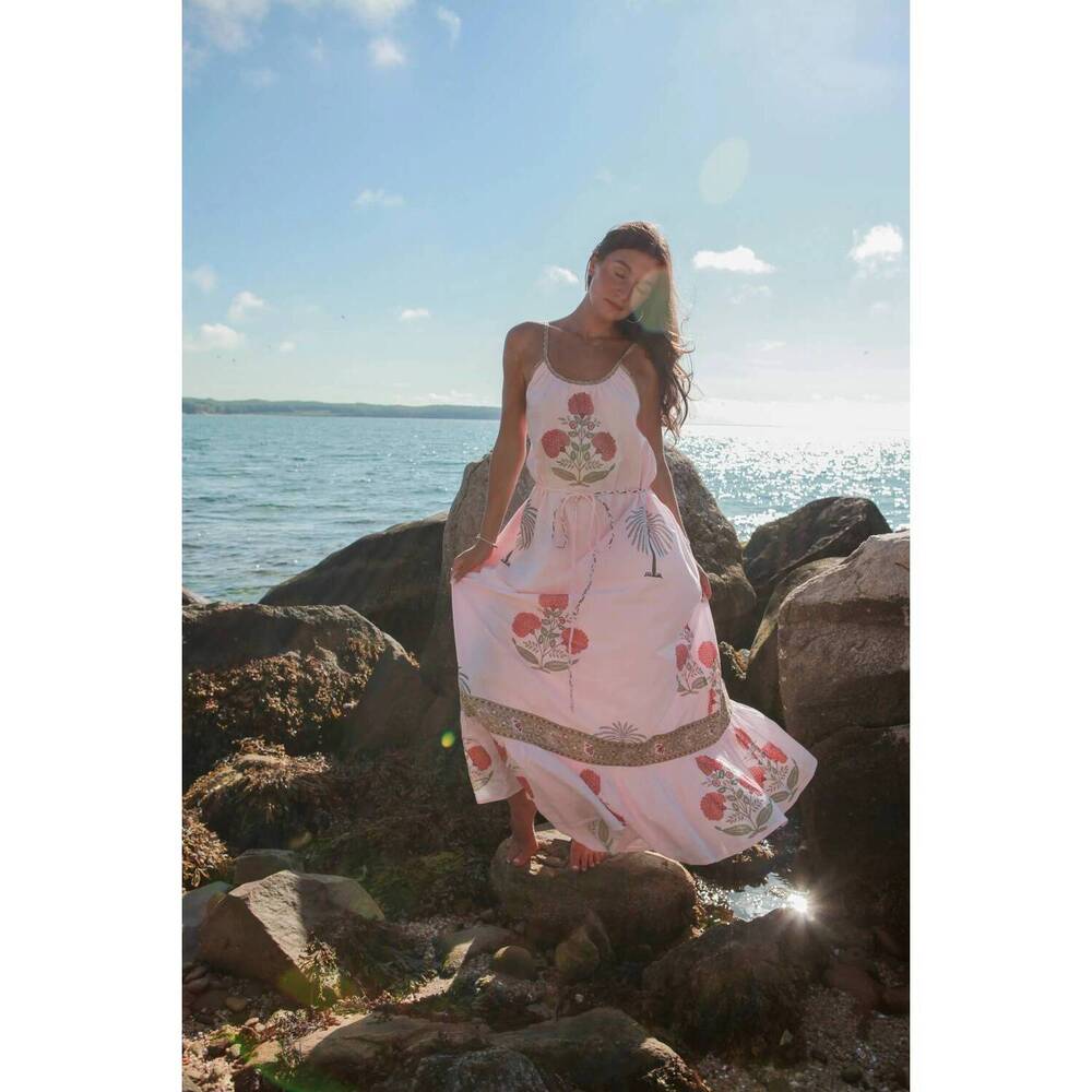 NEW NIBI olivia belted dress in pink - Picture 3 of 3